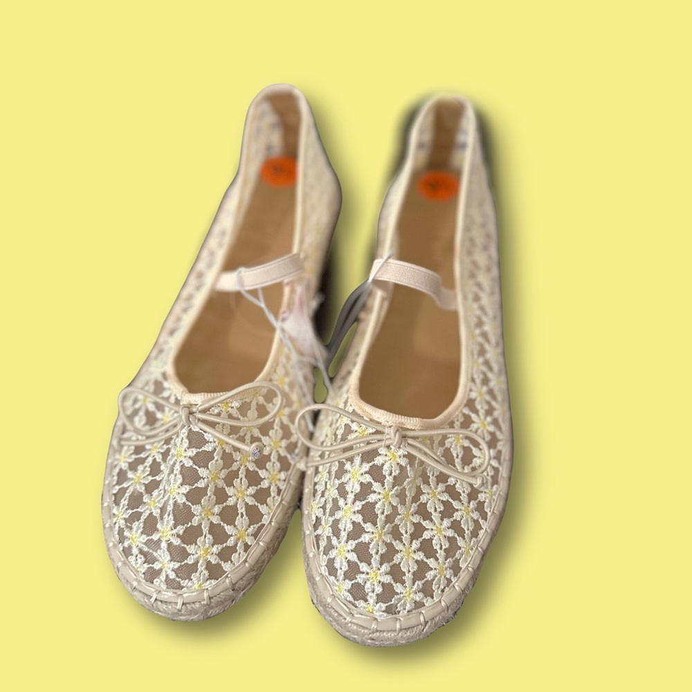 Madden Girl Cream Lace Espadrilles